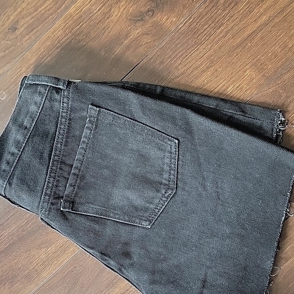 NEW! OLD NAVY High Rise Slouchy Straight Denim Jean Shorts 0. - Picture 4 of 8